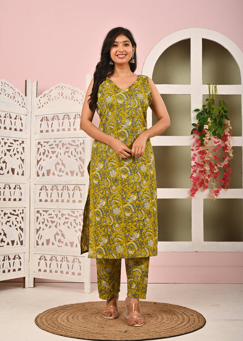 Floral Printed Kurta Set with Dupatta for Women