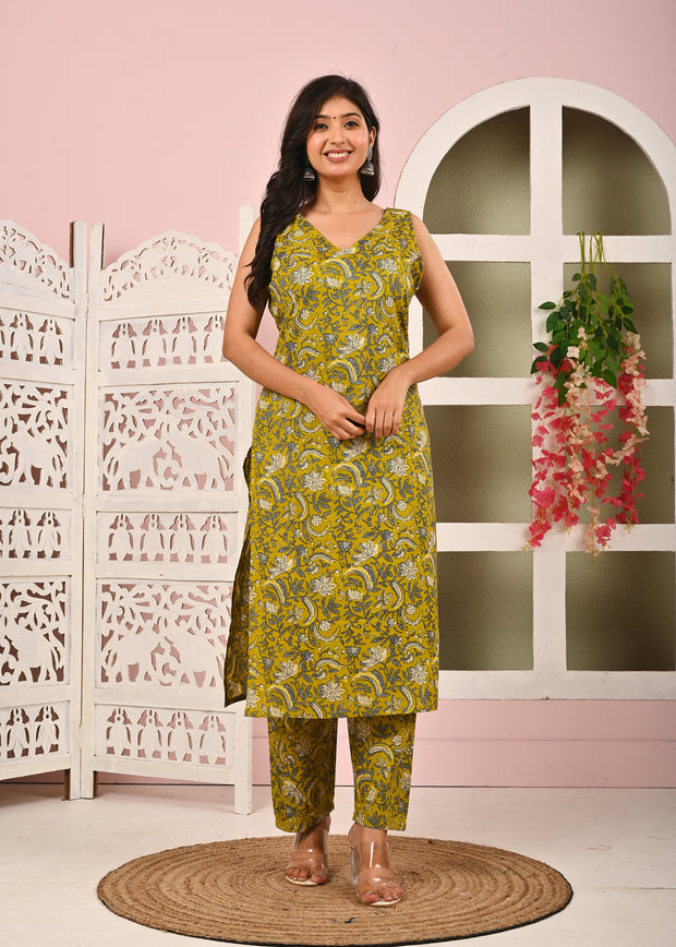 Floral Printed Kurta Set with Dupatta for Women