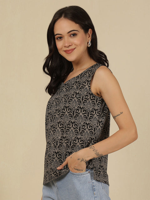 Women Black Printed Straight Top