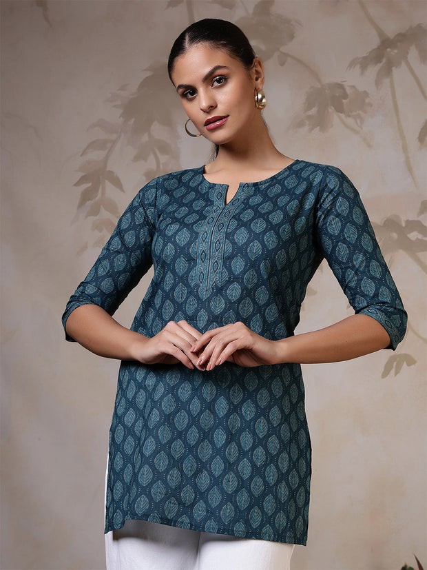 Women Teal Blue Printed Straight Tunic