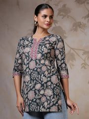 Women Green Printed Straight Tunic