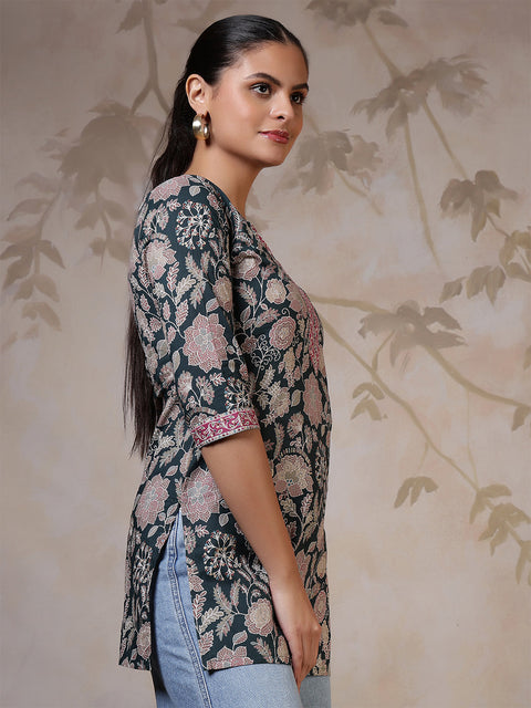 Women Green Printed Straight Tunic