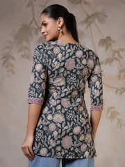 Women Green Printed Straight Tunic