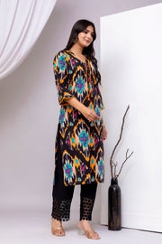 Black Printed Straight Kurta with Three Quarter Sleeves