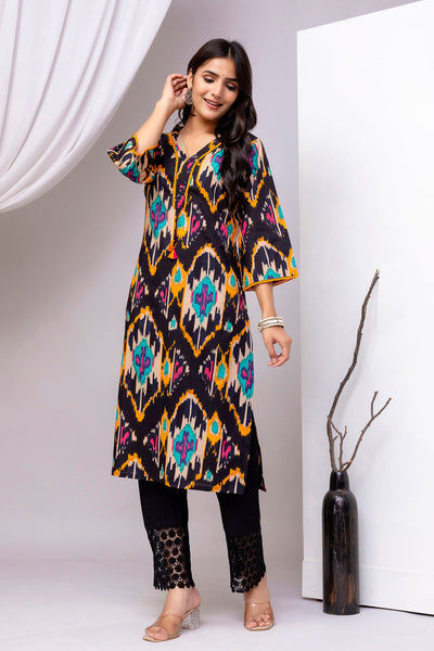 Black Printed Straight Kurta with Three Quarter Sleeves