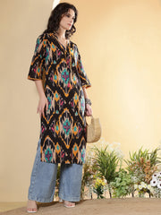Black Printed Straight Kurta with Three Quarter Sleeves