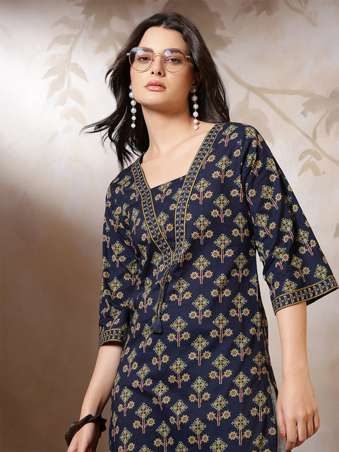 Blue Printed Straight Kurta with Three Quarter Sleeves