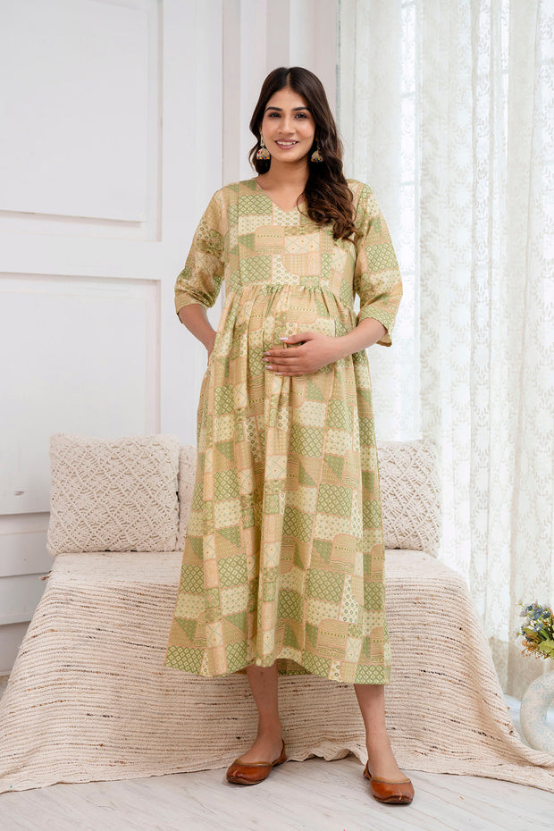 Nayo Fab  Green Printed Maternity Dress For Women