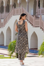 Women Grey Printed Straight Kurta With Trouser