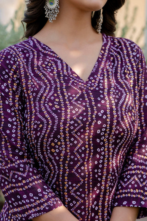 Women Burgundy Printed Straight Kurta with Three Quarter Sleeves