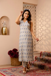 Women Grey Printed Straight Kurta With Trouser