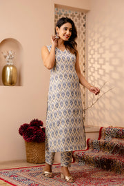 Women Grey Printed Straight Kurta With Trouser