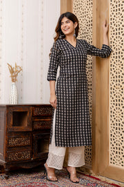 Women Black Printed Straight Kurta with Three Quarter Sleeves