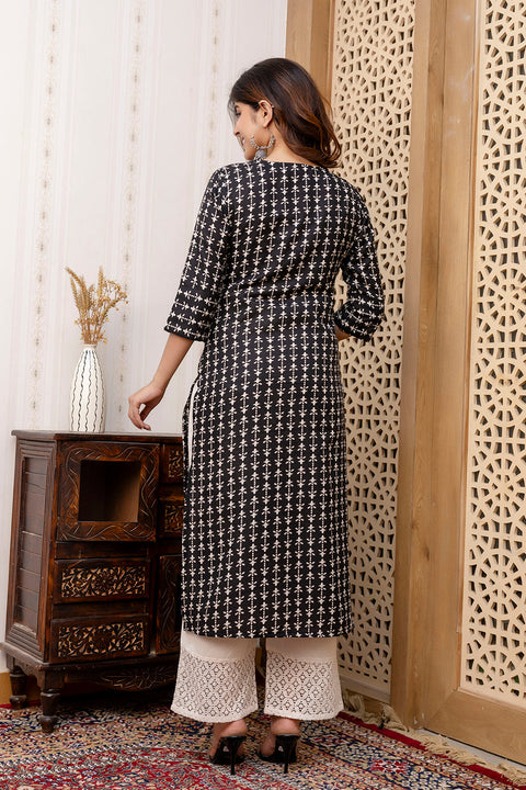 Women Black Printed Straight Kurta with Three Quarter Sleeves