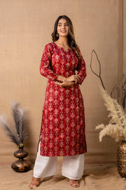 Women Maroon Printed Straight Kurta