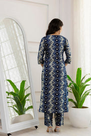 Women Blue Printed Straight Kurta And Trouser