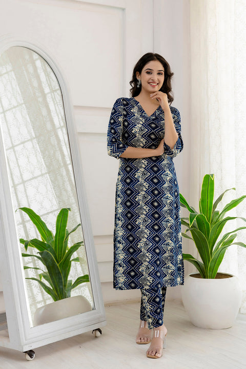 Women Blue Printed Straight Kurta And Trouser