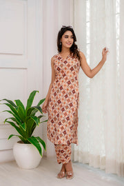 Nayo Fab Multi Printed Straight Sleeveless Kurta Pant Set