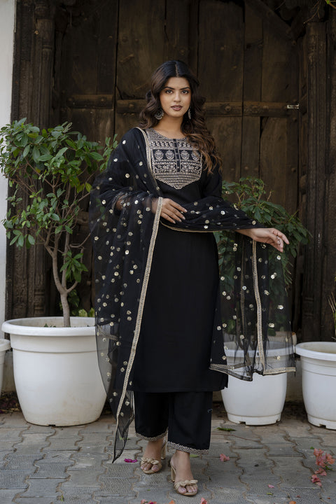 Women Black Embroidered Straight Kurta With Trouser And Net Dupatta