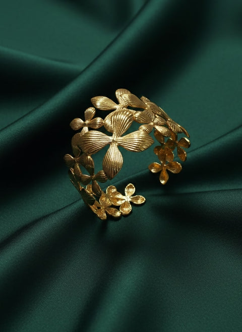 Unique Statement Flower Shaped Bracelet