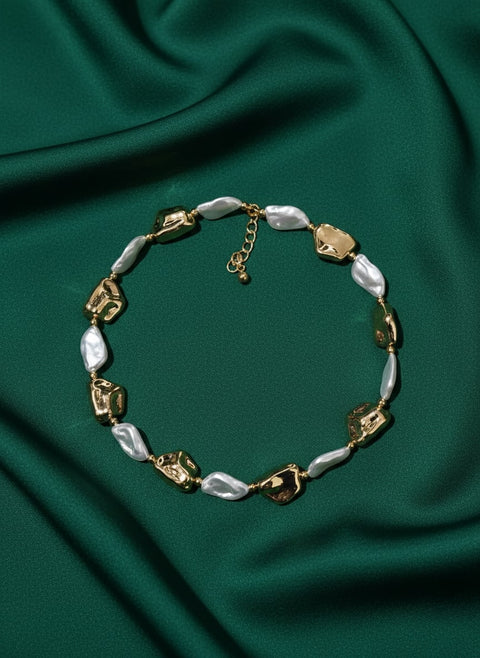 Antique Golden & White Pearls Necklace