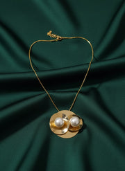 Trendy Pearls Pendant With Chain