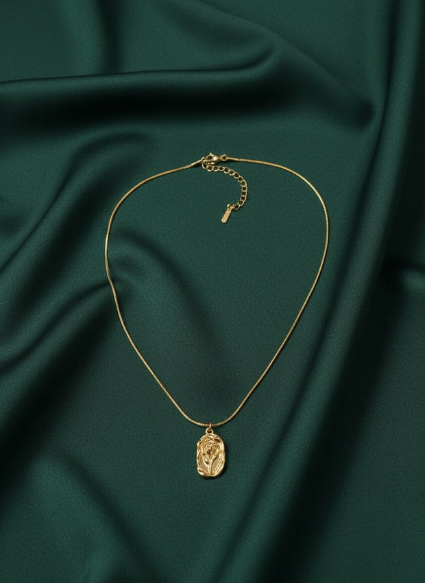 Antique Rose Design Pandent with Minimal Chain