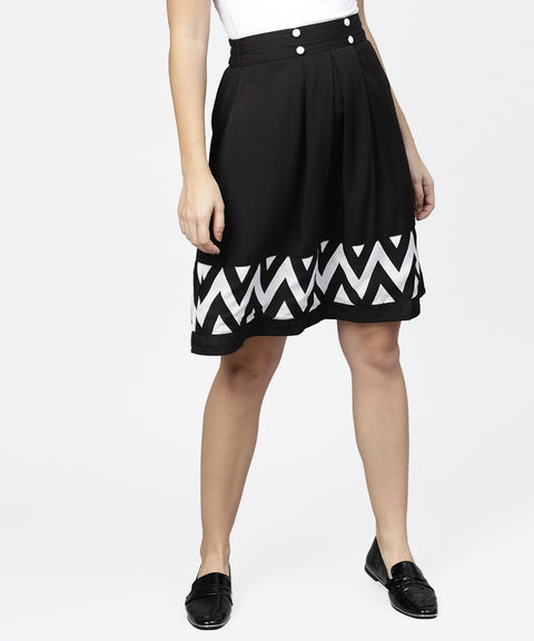 Black & White printed flared skirt with button
