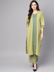 Green printed 3/4th sleeve cotton kurta with printed palazzo