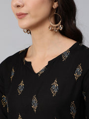 Women Black & Gold Printed Straight Kurta With Three Quarter Sleeves