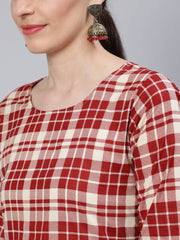 Women Cream & Red Checked Straight Kurta With Three Quarter Sleeves