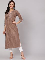 Women Brown Printed Straight kurta With Three Quarter Sleeves