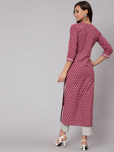 Women Mauve Printed Straight kurta With Three Quarter Sleeves