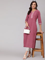 Women Mauve Printed Straight kurta With Three Quarter Sleeves