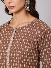 Women Brown Printed Straight kurta With Three Quarter Sleeves