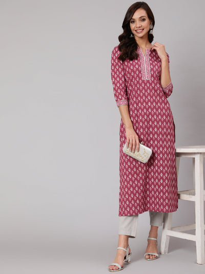 Women Mauve Printed Straight kurta With Three Quarter Sleeves