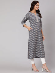 Women Grey Printed Straight kurta With Three Quarter Sleeves