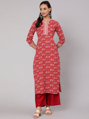Women Red Geometric Printed Straight Kurta With Three Quarter Sleeves
