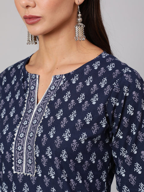 Women Blue Printed Straight kurta With Three Quarter Sleeves