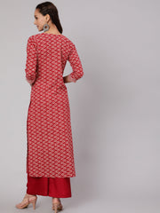 Women Red Geometric Printed Straight Kurta With Three Quarter Sleeves