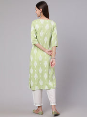 Women Green Printed Straight kurta With Three Quarter Sleeves