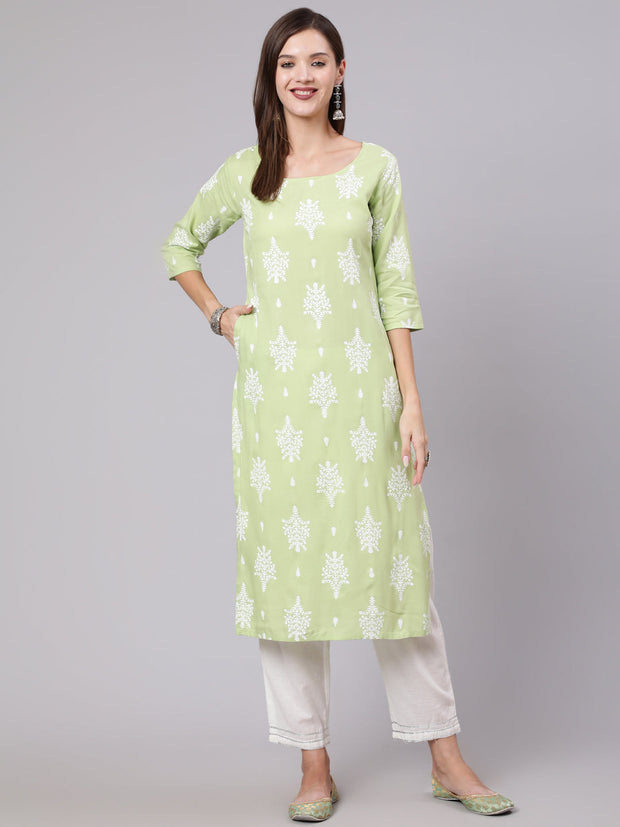 Women Green Printed Straight kurta With Three Quarter Sleeves