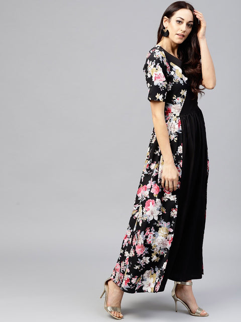 Black maxi dress with round neck and 3/4 sleeves