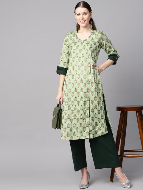 Green floral print V-neck collared 3/4th sleeve straight kurta with revesible cuff detailing solid palazzo.