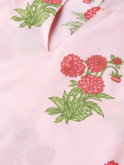 Nayo Women Pink & Green Cotton Straight Floral Printed Kurta