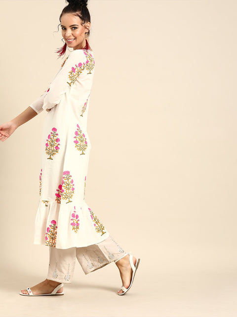 Nayo Women Off White Calf Length Three-Quarter Sleeves Straight Floral Printed Cotton Kurta with Jacket