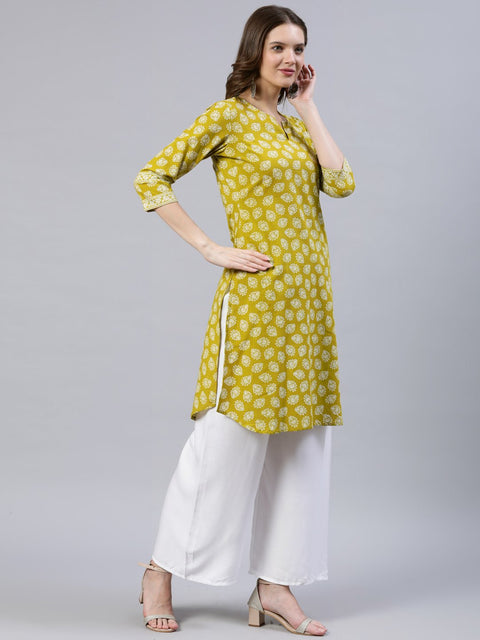 Women Green Printed Straight Kurta With Three Quarter Sleeves