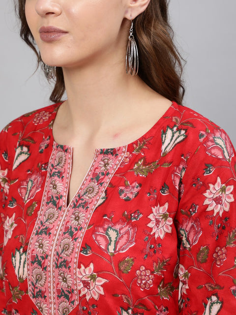 Women Red Floral Printed Tunic With Three Quarter Sleeves
