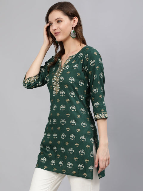 Women Green & Gold Printed Tunic With Three Quarter Sleeves