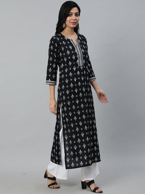 Women Black Printed Straight Kurta With Three Quarter Sleeves